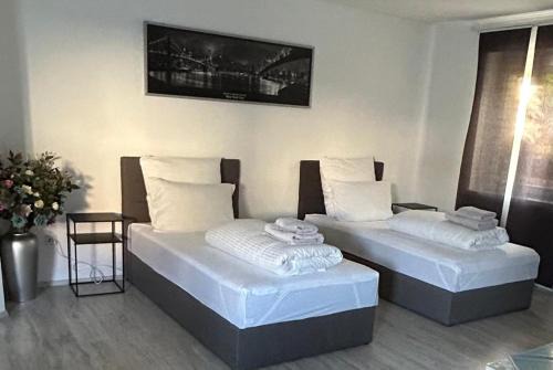 Lohfelden Apartment | Discover Residenz HERKULES KASSEL: Rated 8.9/10 by Guests