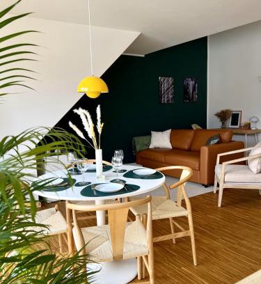 Hainholz Apartment | Trendy Loft Retreat: Child-Friendly & Guest Rated 9.4