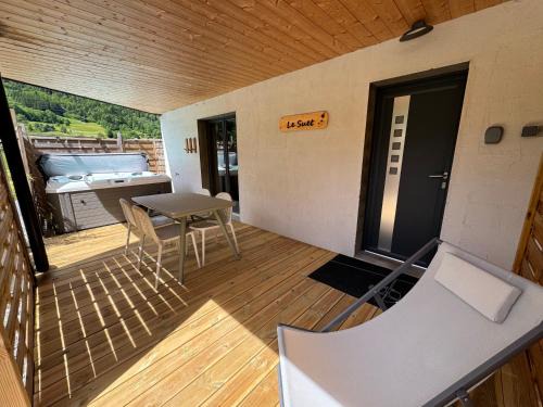 Entremont Apartment | Cozy NEUF Chalet 4p with Private Hot Tub in Le Suet