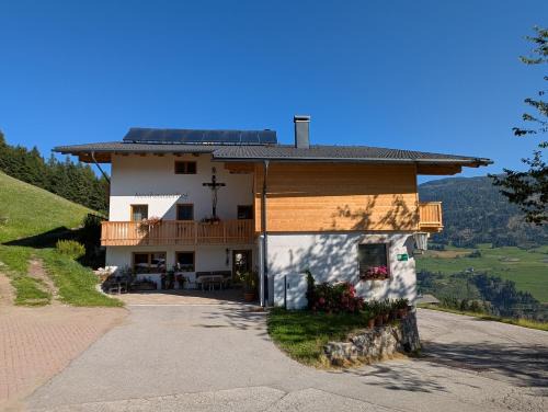 Kartitsch House | Neuhauserhof: Guest Rated 9.1, Pet & Child Friendly Stay