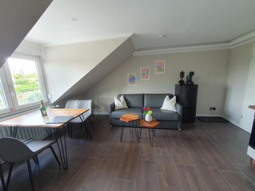 Schwerin Apartment | Modern Neumühler Hof Apartment with Garden View & Free WiFi