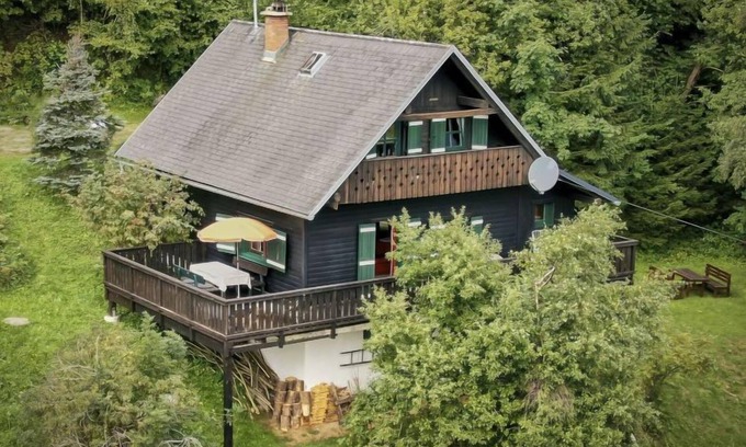 Reichenau House | Experience Neunhoeffer: Guest Rated 9.6 with Lake Views
