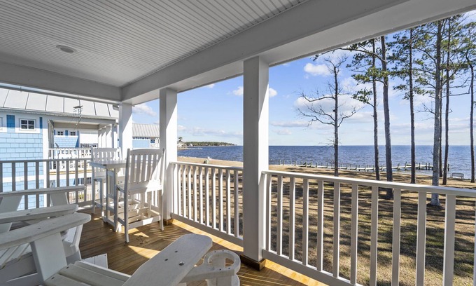 Minnesott Beach House | Neuse Village #6: A Stay You'll Never Want to Leave