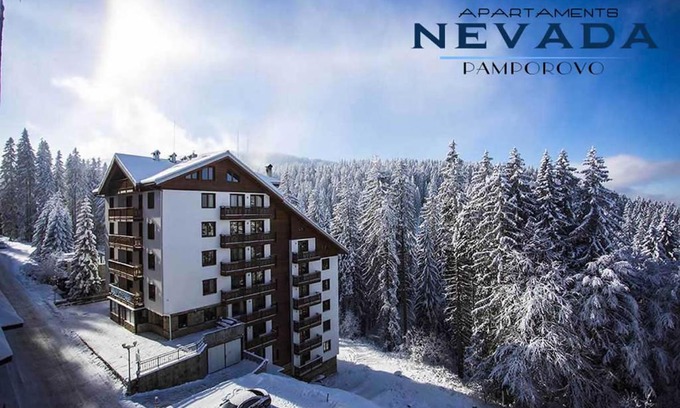 Pamporovo Apartment | Inviting Nevada Aparthotel with Hot Tub and Breakfast