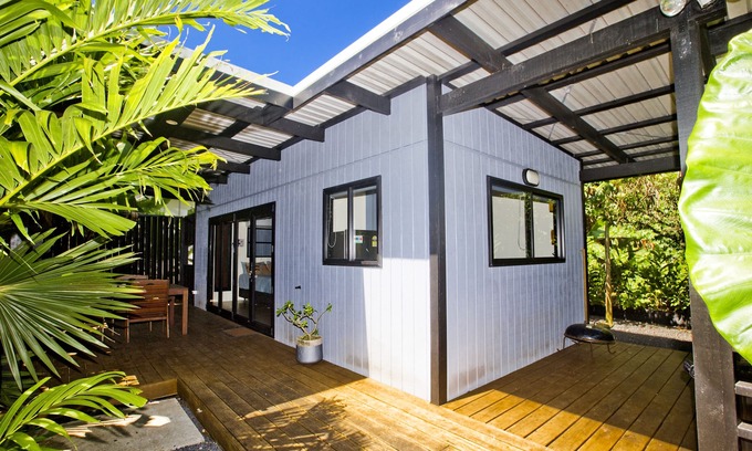 Kiikii Tapere Apartment | Cozy Nevaeh Garden Studio with Ocean View & Unlimited Wifi