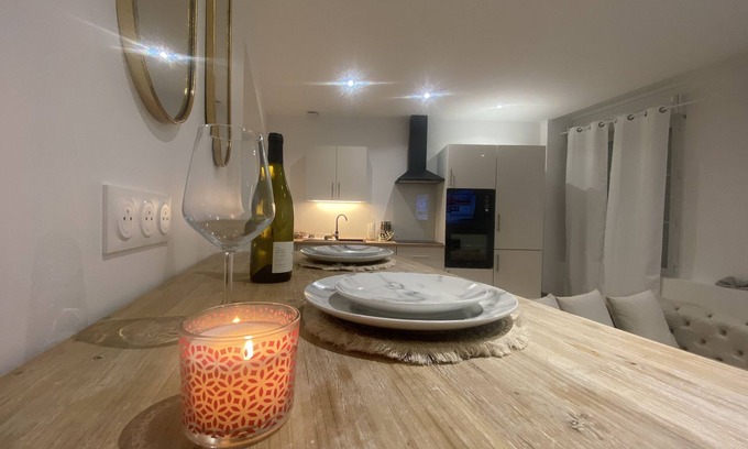 Nevers Apartment | Relaxing Nevers Downtown SPA with Hot Tub & Breakfast
