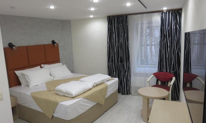 St. Petersburg City Centre Hotel | Affordable Nevskiy Piter Hotel with Breakfast & Kitchen