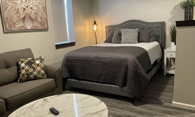 Wabasha Apartment | Discover Downtown Studios: Guest Rated 10/10 & Family Friendly