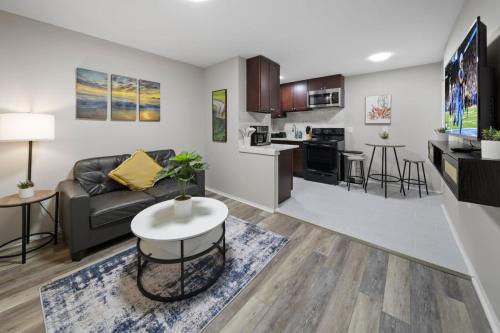 Hazel Park Apartment | Modern 1BD Apartment Steps from Ferndale's Vibrant Scene
