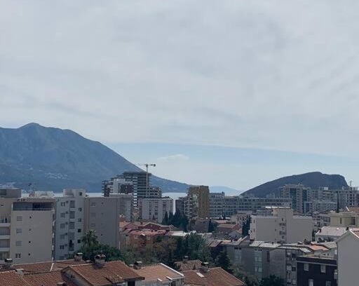 Bijeli do Apartment | Cozy 1BDR Flat with Partial Sea View & Wheelchair Access
