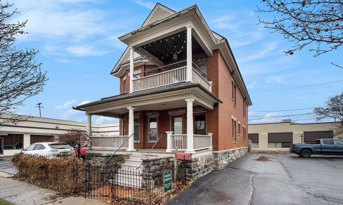 Stuart Apartment | NEW 1st Floor Victorian Flat in Downtown Kalamazoo