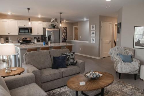 Loves Park House | New 2 Bed with Office in Loves Park