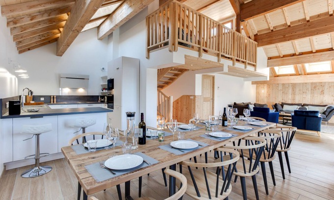 Villard-Reculas Ski Chalet | Cozy Chalet with Spa & Hot Tub Near Ski Slopes - 10/10 Rated