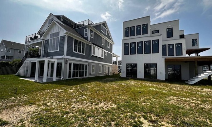 Sea Bright House | Newly Built House with Spectacular River and Ocean Views