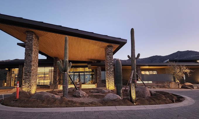 Goldie Brown Pinnacle Peak Ranch House | Discover Serenity: Private Pool & Spa at Sereno Canyon Lodge
