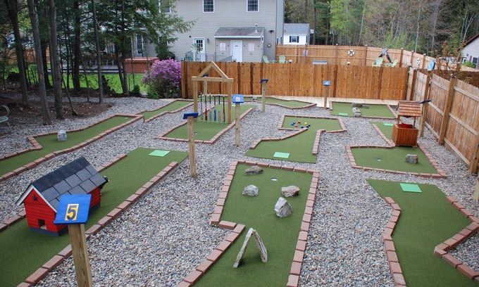 Warrensburg House | Exclusive Hotel with Private Pickleball Court & Ocean Views