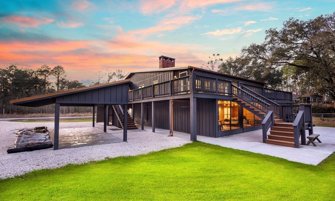 Fairhope House | New 2024 Waterfront Whole House - Secluded, Modern, Upscale - Groups & Families
