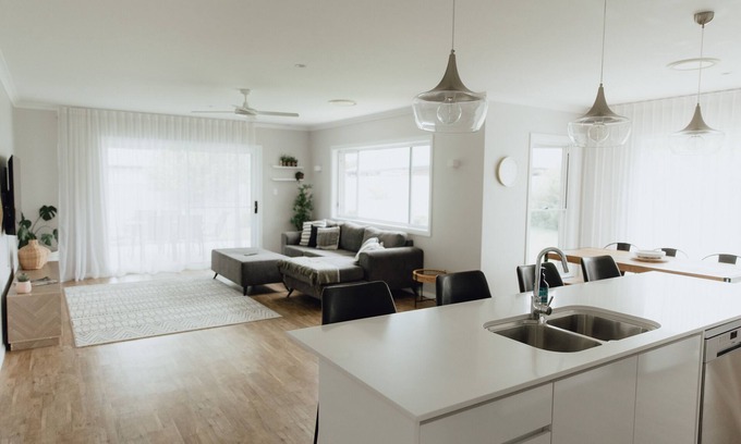 Dubbo House | Impressive 3-Bed House in Dubbo with Family-Friendly Amenities