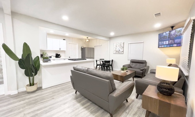 Lancaster House | Premier 3 BR Retreat with Spa, Hot Tub & Gated Parking