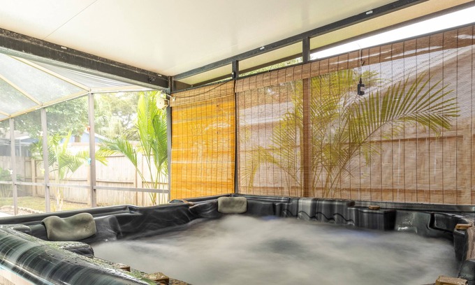 Largo House | Inviting 3 BR Home with Private Pool & Hot Tub Near Beach