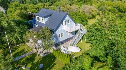 Kesklinn Apartment | Family-Focused 3BR Home with Expansive Garden Retreat