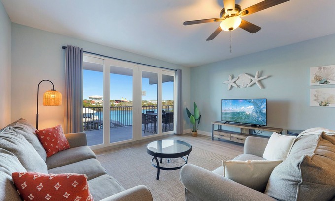 Panama City Beach Condo | Discover 3BR Laketown Wharf #212 with Pool & Spa Access