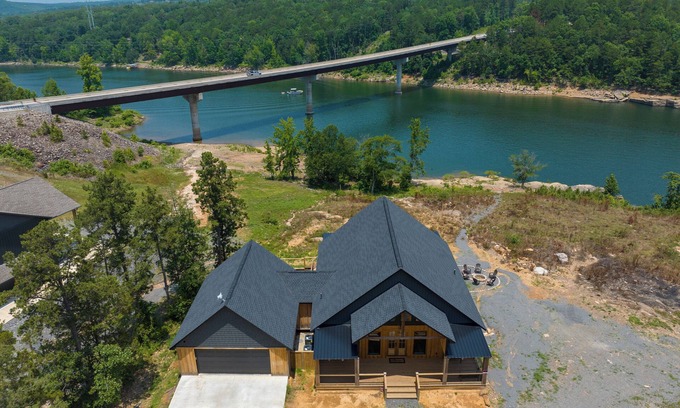 Edgemont House | Perfect Lakefront Home with Private Playground & Pool!