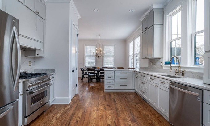 Athens House | Ideal 4 Bedroom Retreat in Normal Town, Athens GA