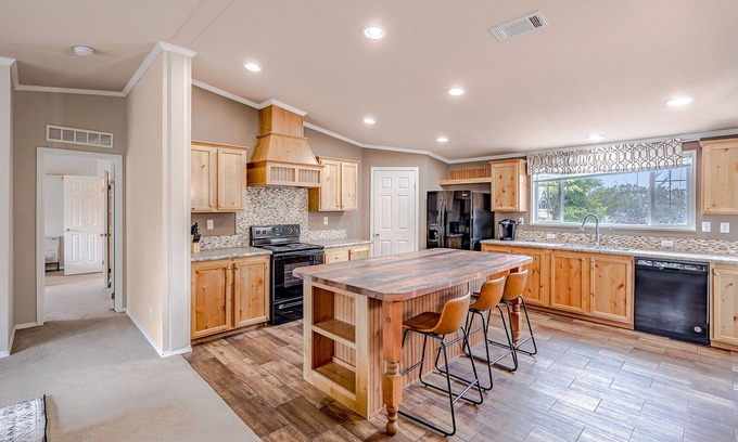 Leander House | Dog-Friendly 4 Bedroom Home with Large Yard Awaits You!