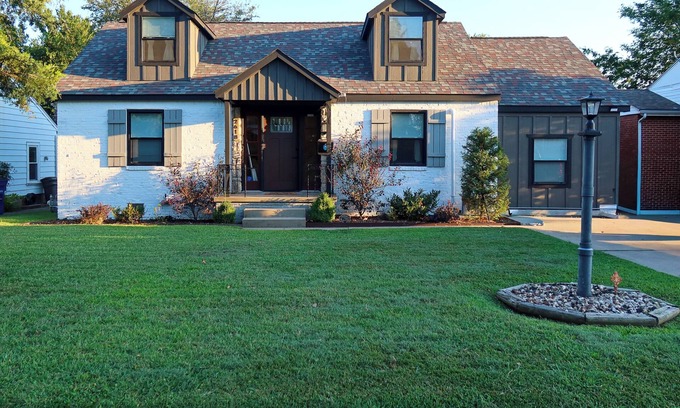 Tulsa House | NEW 4 Bedroom House - Dog Friendly, Fenced Backyard, Parking, Prime Location