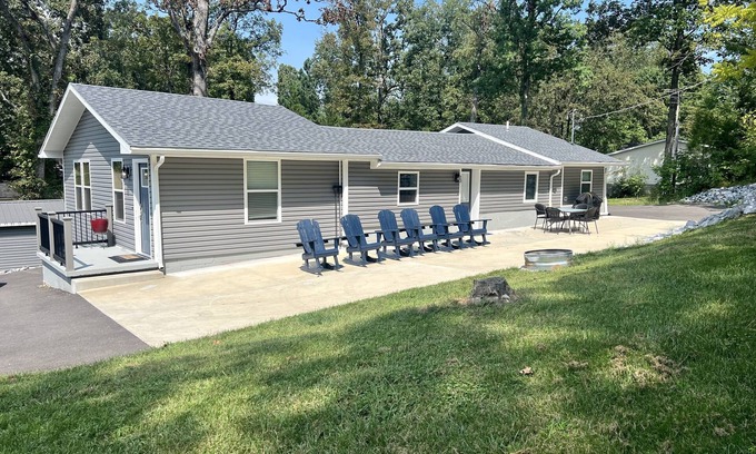 Gilbertsville House | Beautiful 4-Bed Home Near Moors Resort & Marina, Rated 9.8