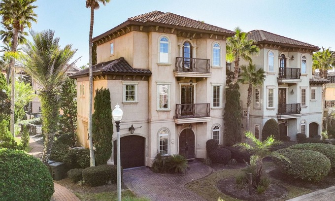 St. Tropez House | Beachside Luxury Home with Pool & Spa, 8.8/10 Rated!