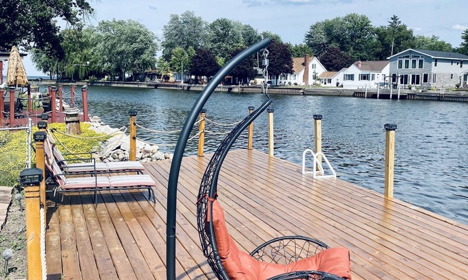 Bay City House | New Lodge Retreat: 4BR with Private Dock & Scenic Views
