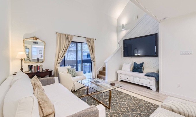 Westfield House | Convenient Stay in Tarrytown: 5 Mins to Downtown