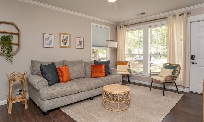 Port Royal House | Beachside Getaway: 5 Mins to PI with Fire Pit & Ocean View