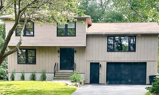 Westerly House | NEW! 5 STAR Coastal Farmhouse - 3BR in Westerly! Moments to Watch Hill
