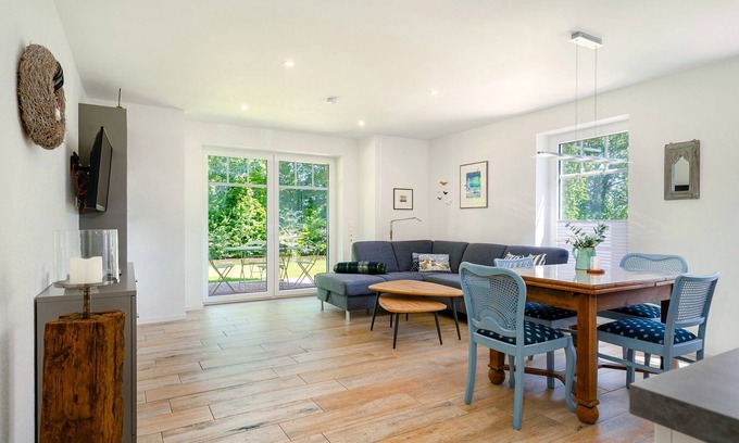 Eilsum Apartment | New 72sqm apartment for 4 people with terrace right on the waterfront