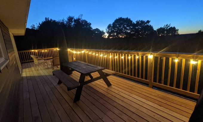 Stamford House | Spacious 8 Sleeper with Games Room & Family Amenities