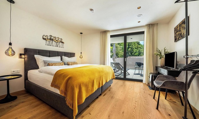 Gargazzone Apartment | Inviting Videre Lodge Doppelzimmer with Mountain View & Terrace