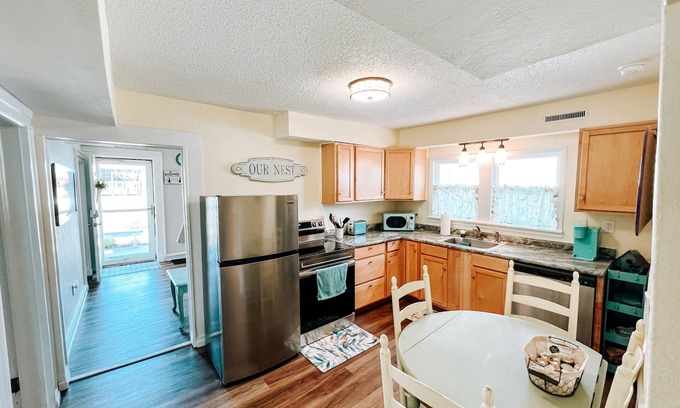 Columbia House | Charming Central Columbia Bungalow Near Farmer's Market