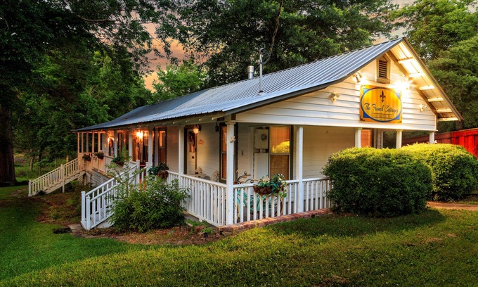 Jefferson Cottage | Delightful French Country Cottage with Ocean Views & Bikes