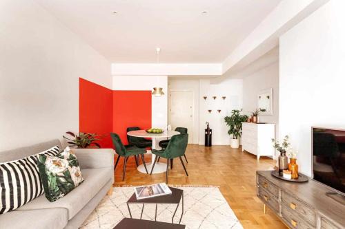 San Sebastian Apartment | Relaxing New Amara Suite for Friends & Families with Parking
