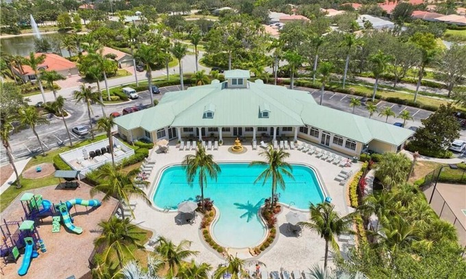 Fort Myers House | Discover a 4Bd Home with Pool & Oasis Near Downtown!