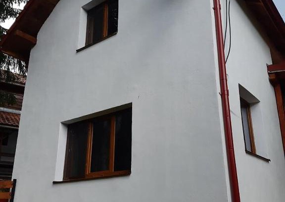 Brebu Nou House | Modern Two Bedroom House with Pet and Child Friendly Amenities