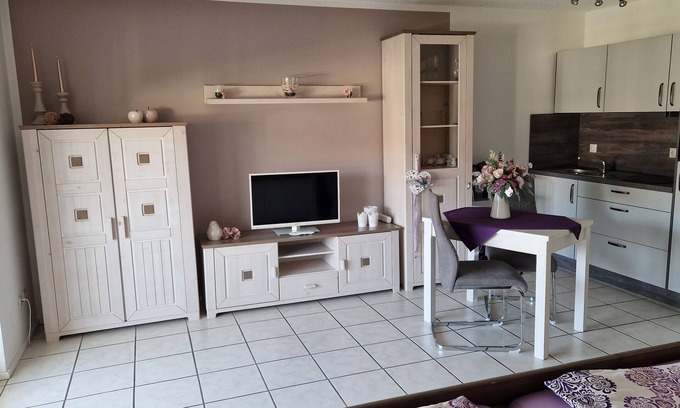 Radolfzell am Bodensee Apartment | Modern Apartment with Pool at Lake Constance - Casa di Napolitano