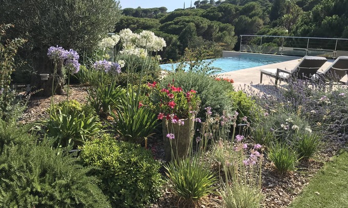 La Nartelle House | Idyllic Residential House with Ocean View and Pool