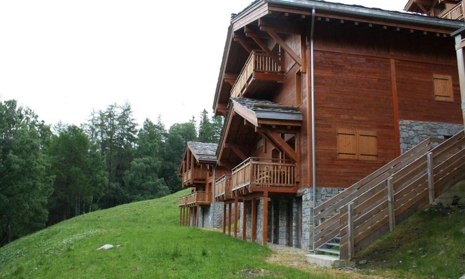 Bellentre Apartment | Cozy Chalet Les Coches: Ideal for 6-8 Guests in La Plagne