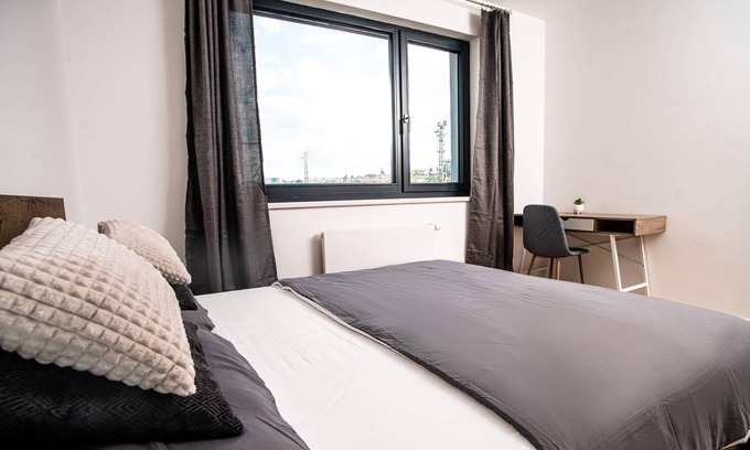 Vinohrady Apartment | Cozy Apartment for 4 in Prague with Garden and BBQ