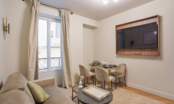 Porte-Saint-Martin Apartment | Modern Apartment in the Heart of Paris: Le Marais Awaiting