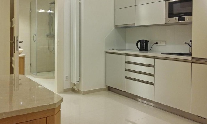 Holesovice Apartment | Historic Apartment with Child-Friendly Amenities, Rated 9.7